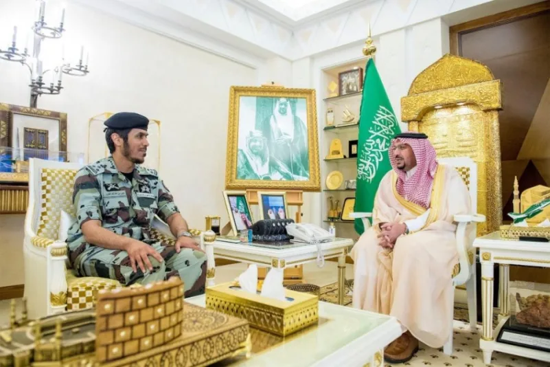 أمير القصيم يواسي قائد قوات الطوارئ بالمنطقة في وفاة ابنه