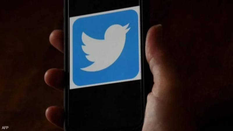 "تويتر" يحذف مئات الحسابات المرتبطة بثلاث دول