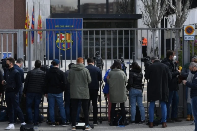 الشرطة الأسبانية تداهم مقر نادي برشلونة