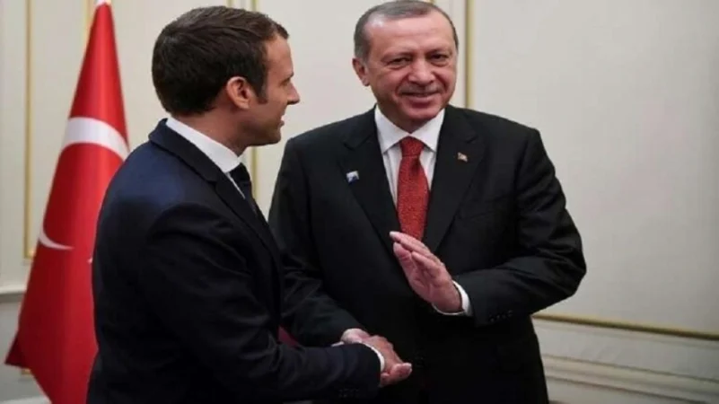 أردوغان يعرض التعاون مع الرئيس الفرنسي