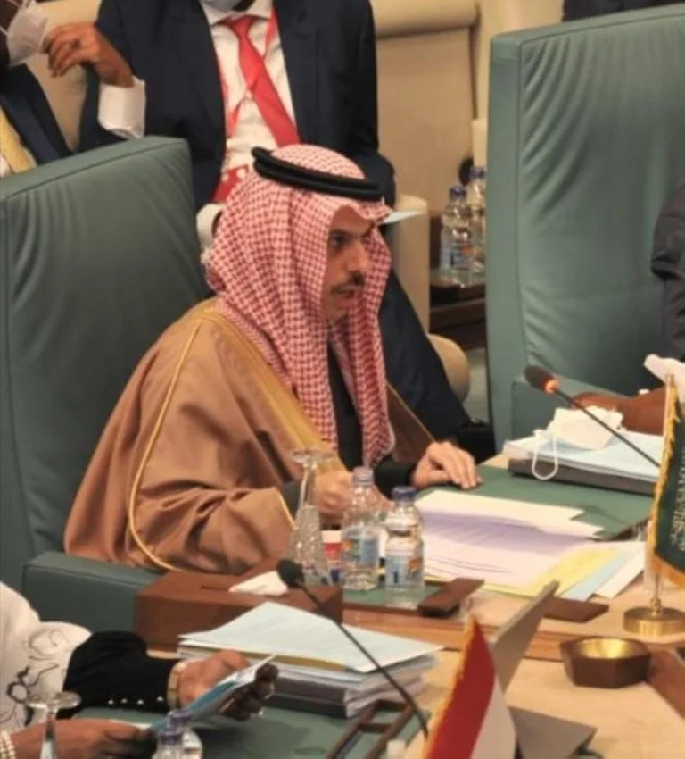 وزير الخارجية: تنفيذ اتفاق الرياض خطوة مهمة لإنهاء الأزمة اليمنية