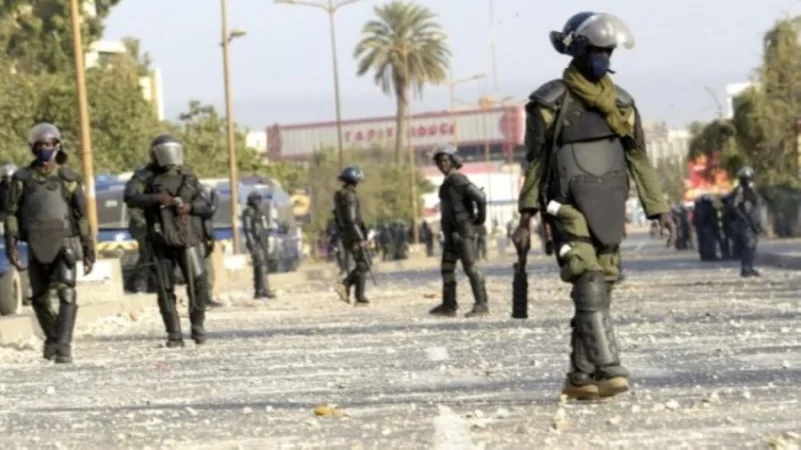 السنغال.. أعمال شغب في دكار مع تمديد توقيف "سونكو"