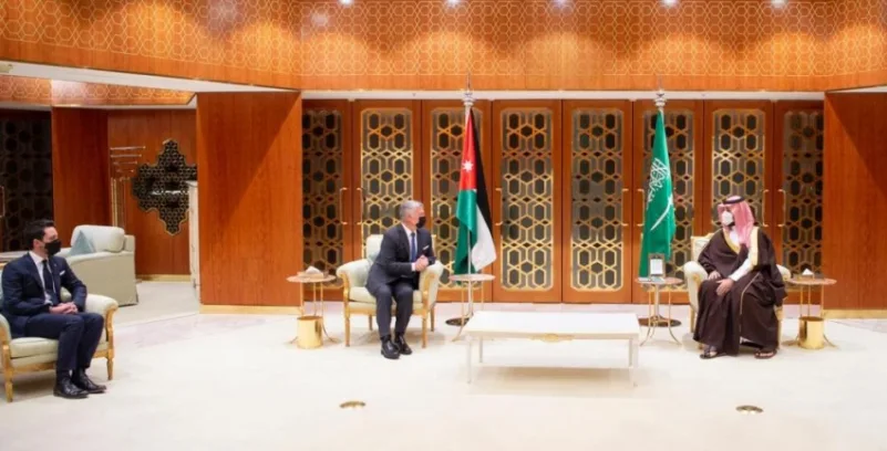 ولي العهد وملك الأردن يستعرضان القضايا العربية والإقليمية
