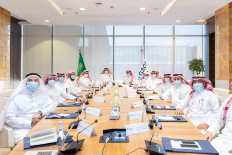 "الطيران المدني" و"غرفة الرياض" يستعرضان الفرص الاستثمار المتاحة في مطارات السعودية