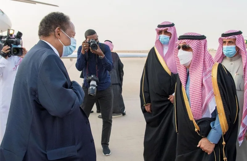 حمدوك يصل إلى الرياض