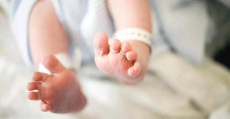 طفلة تولد بأجسام مضادة لفيروس كورونا