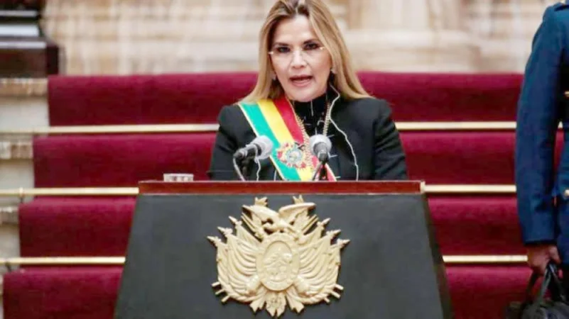 بوليفيا.. تمديد حبس الرئيسة السابقة احتياطيا