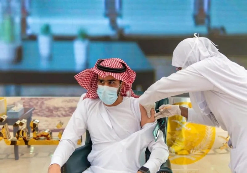 انطلاق حملة التطعيم ضد كورونا لمنسوبي إمارة الباحة