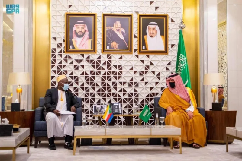 عبدالعزيز بن سعود يستقبل وزير الداخلية المكلف بجمهورية القمر