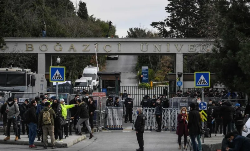 اعتقال عشرات الطلاب الأتراك خلال تظاهرة ضد تعيين موال لإردوغان عميدا لجامعة اسطنبول