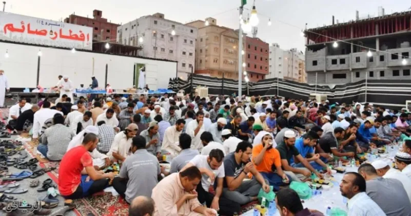 تعليق خدمة «البوفيهات» في أحياء مكة خلال رمضان