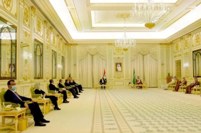 ولي العهد يجري مباحثات موسعة مع رئيس وزراء العراق