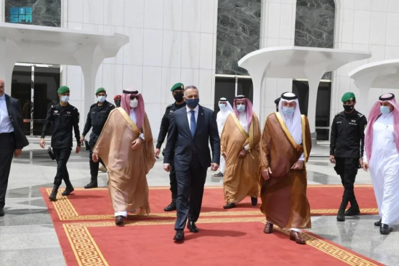 رئيس وزراء العراق يغادر جدة