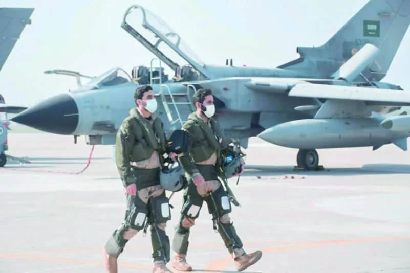 الطيارون السعوديون يستعرضون مهاراتهم القتالية في قاعدة باكستانية
