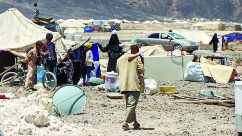 مليشيات الحوثي تتحدى العالم وتقصف مخيمات النازحين
