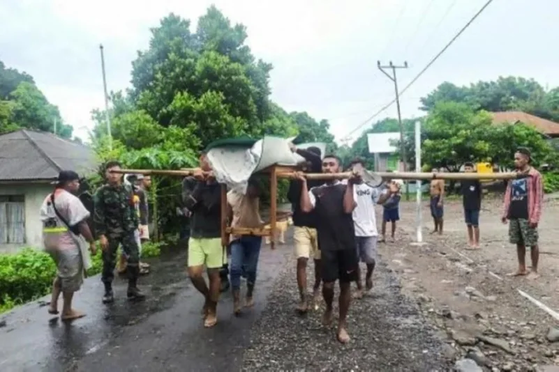 150 قتيل في فيضانات إندونيسيا وتيمور الشرقية