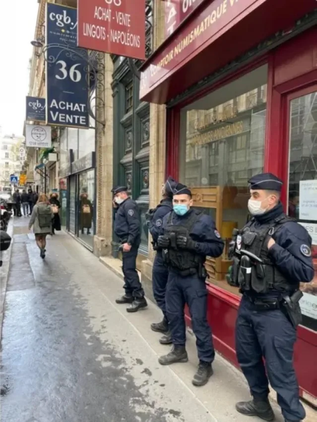 فرنسا.. وزراء اخترقوا الحظر وارتادوا مطاعم سرية بباريس