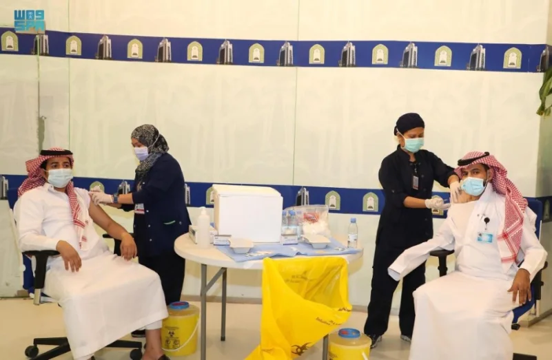 "الشؤون الإسلامية تنفذ حملة تطعيم ضد فيروس كورونا لمنسوبيها