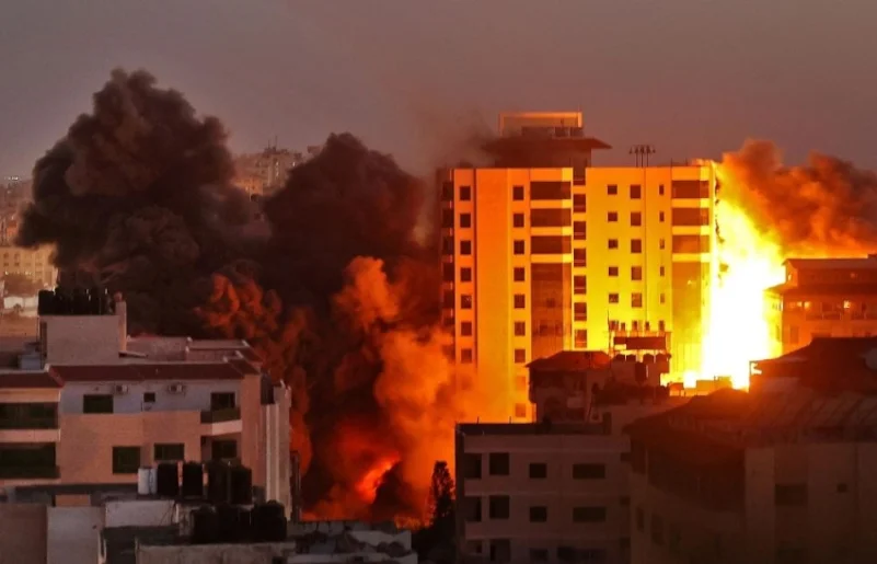طيران الاحتلال الإسرائيلي يواصل استهداف عدد من المواقع في قطاع غزة