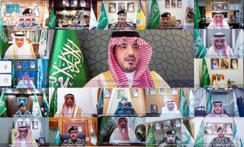 عبدالعزيز بن سعود ينقل تحيات وتهنئة القيادة لمنسوبي "الداخلية"