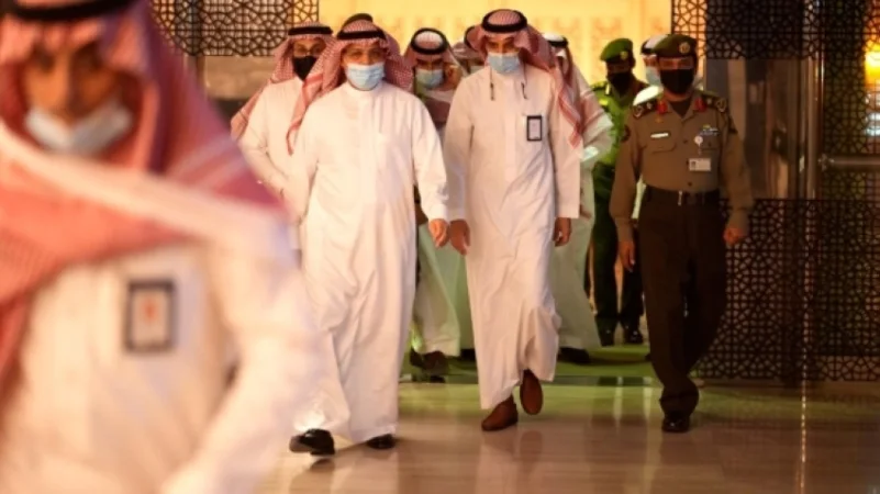 رئيس "الطيران المدني" يتفقَّد مطار الملك خالد الدولي بالرياض