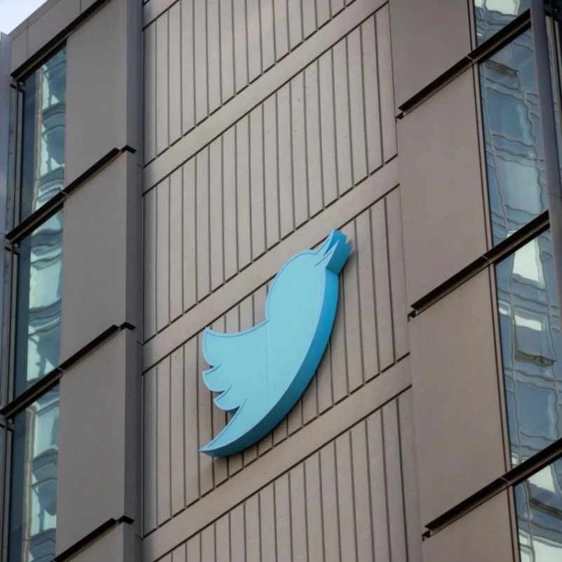 "تويتر" يعلن خطوات توثيق حسابات مستخدميه وفق سياسة جديدة