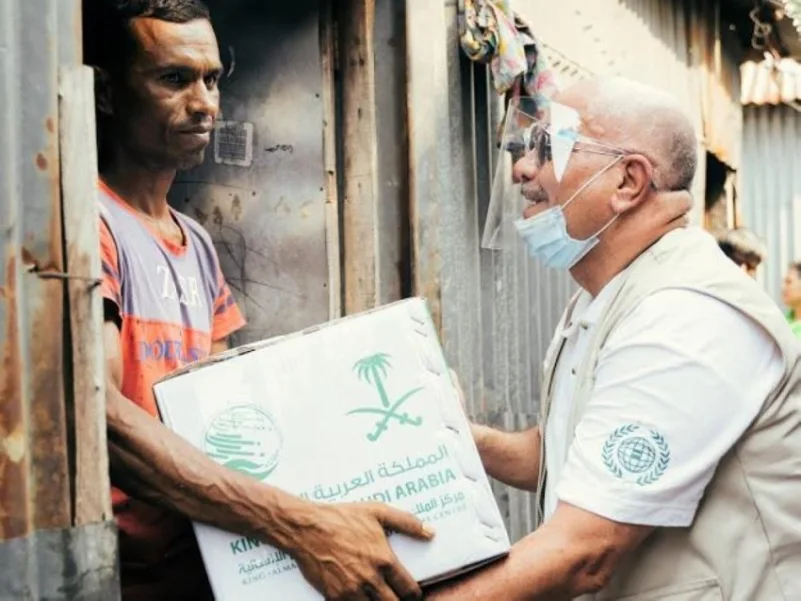 مركز الملك سلمان للإغاثة يواصل توزيع السلال الغذائية في بنجلاديش