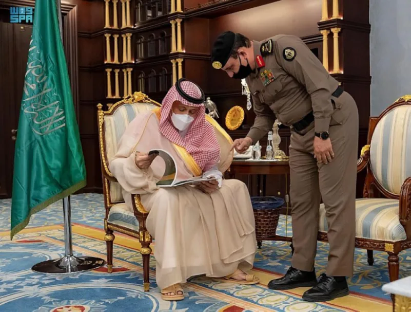 أمير الباحة يطلع على خطط الجهات الأمنية  لصيف هذا العام