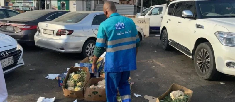 أمانة جدة تصادر 29 طناً من الخضروات والفواكه بنطاق بلدية الصفا