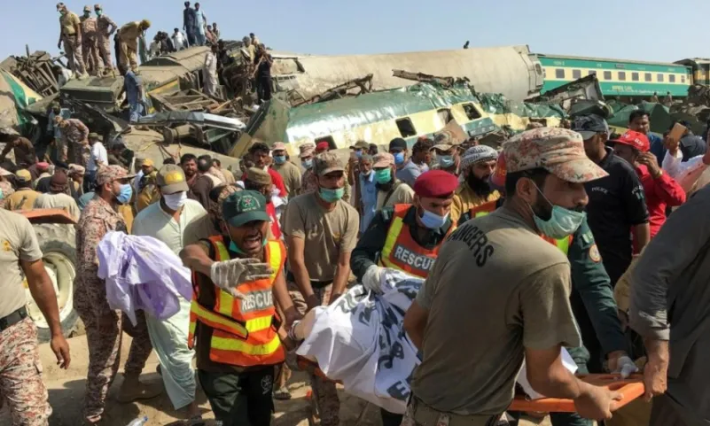 43 قتيلا إثر حادث قطار في باكستان
