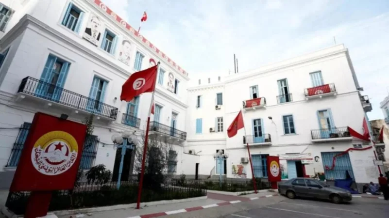 اتحاد الشغل التونسي يلوح بالإضراب عقب حادثة سحل وتعرية شاب
