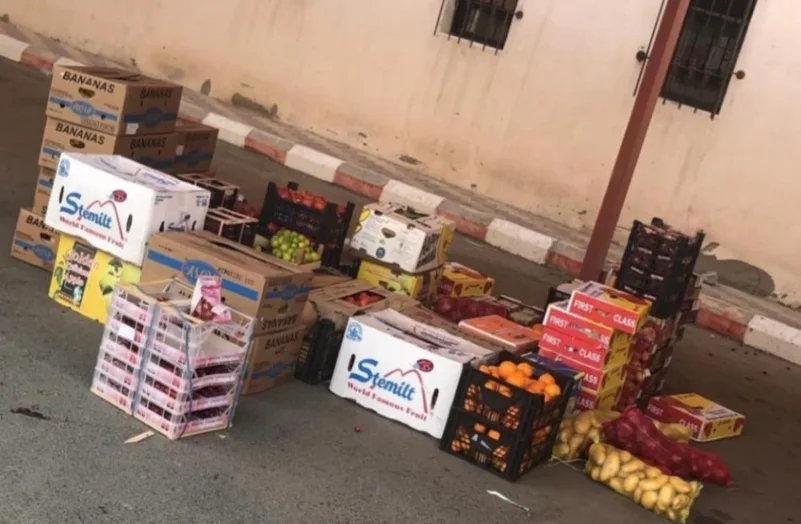 أمانة مكة تغلق مقهى وتصادر 740 كيلو جرامًا من الخضروات والفواكه