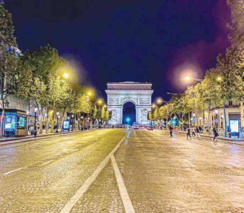 فرنسا تنهي حظر التجول الليلي