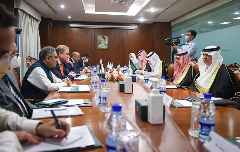 وزير الخارجية يلتقي نظيره الباكستاني ويعقدان جلسة مباحثات رسمية