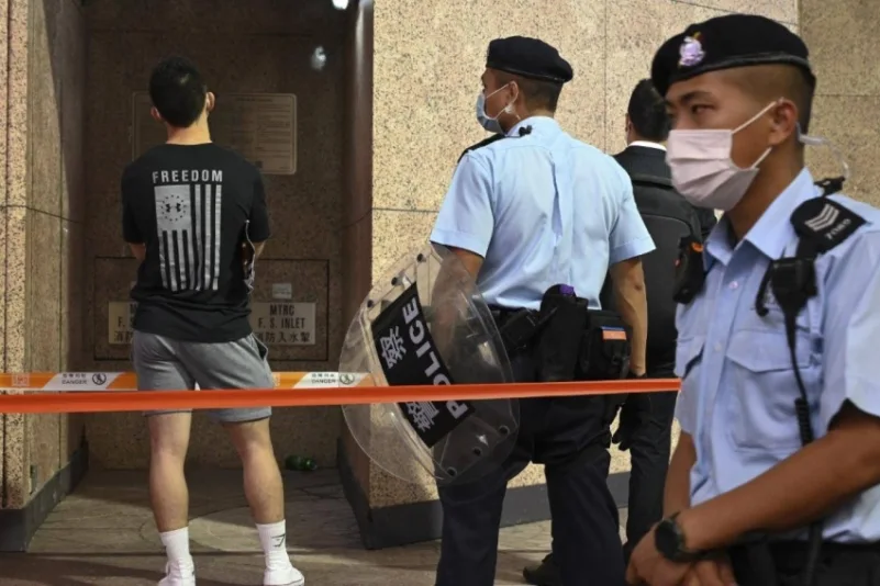 أول إدانة بموجب قانون الأمن القومي في هونغ كونغ