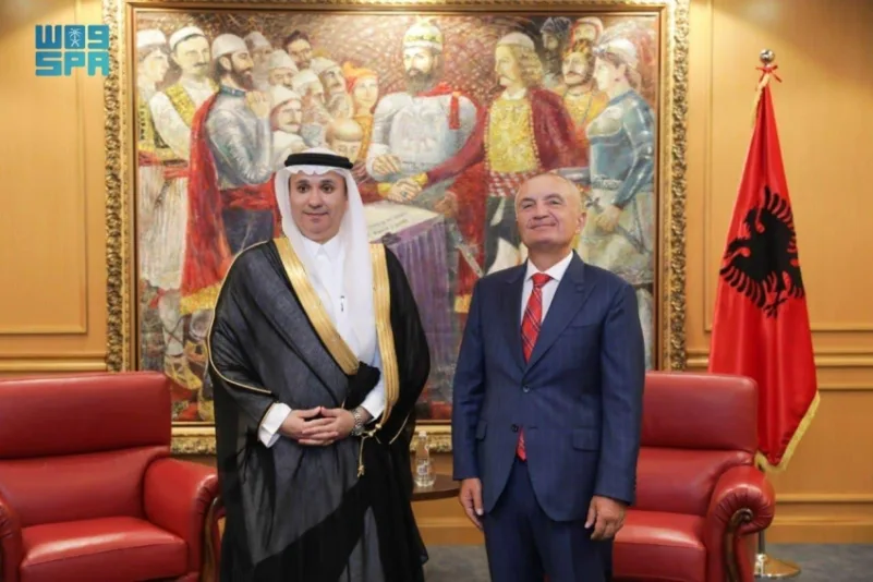 السفير حفظي يٌقدّم أوراق اعتماده لرئيس ألبانيا