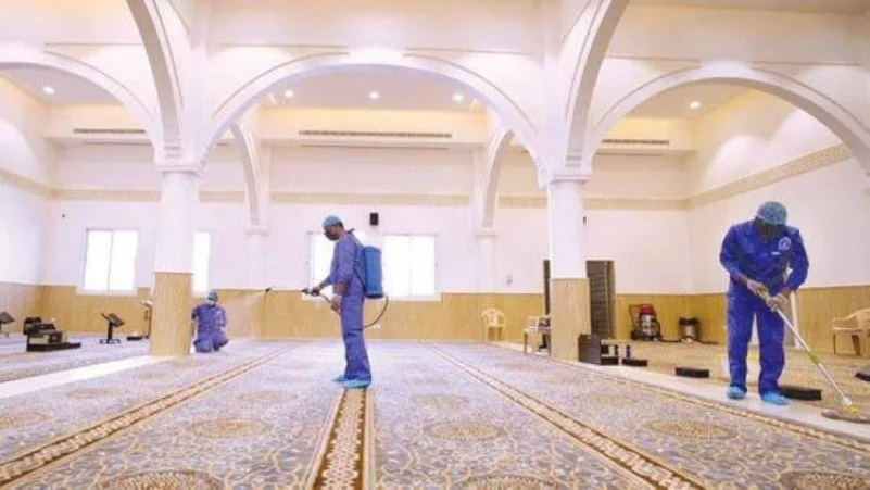 "الشؤون الإسلامية" تعيد افتتاح مسجدين بعد تعقيمهما في منطقة الرياض