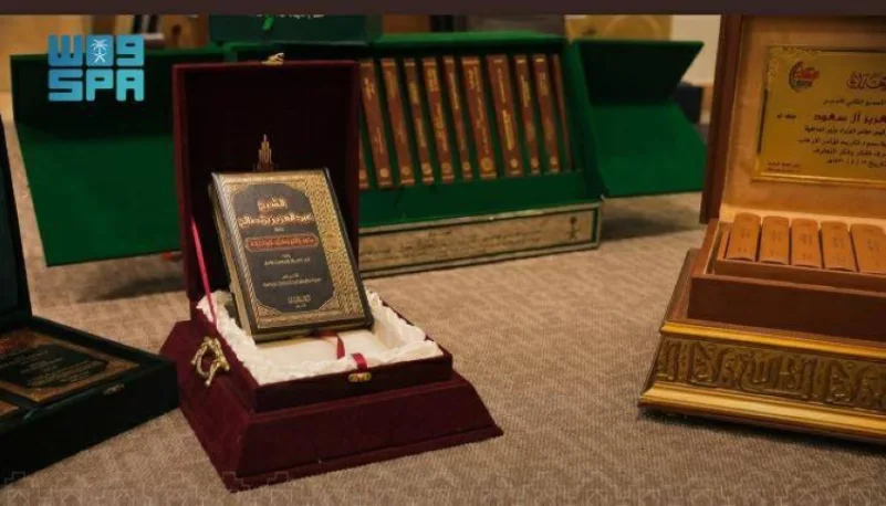 دارة الملك عبدالعزيز تتسلم المكتبة الخاصة بالأمير نايف بن عبدالعزيز - رحمه الله -