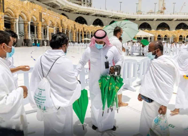 5000 مظلة لقاصدي المسجد الحرام