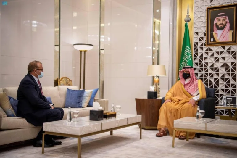 الأمير عبدالعزيز بن سعود يستقبل السفير الباكستاني