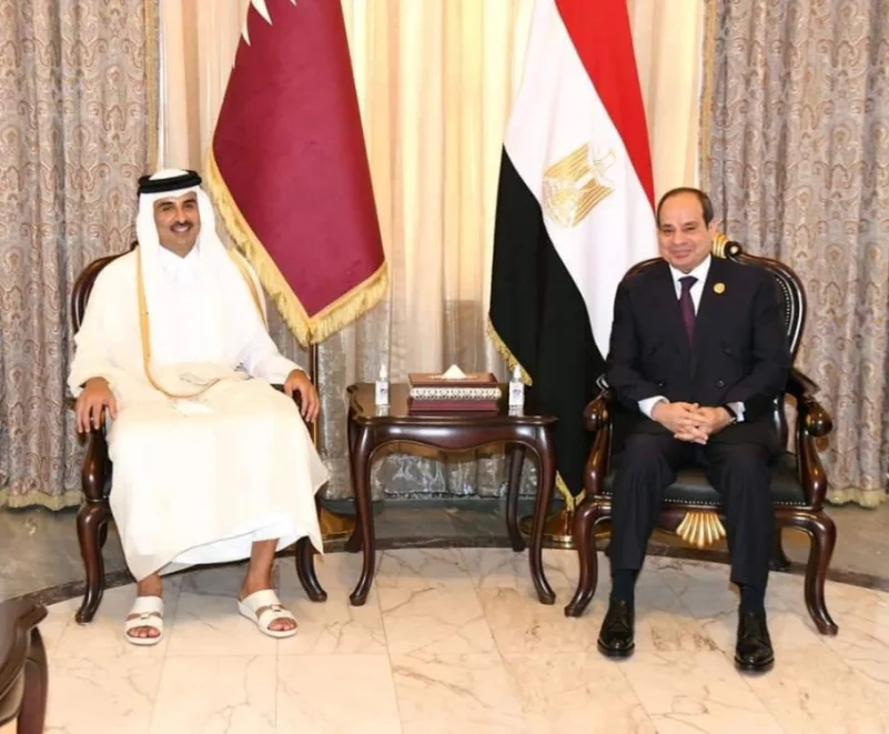 في بغداد..الرئيس المصري يلتقي أمير قطر ويبحثان المستجدات