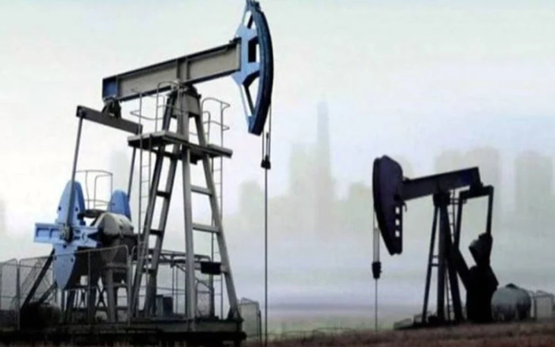 ارتفاع طفيف في سعر برميل النفط  للعقود الآجلة