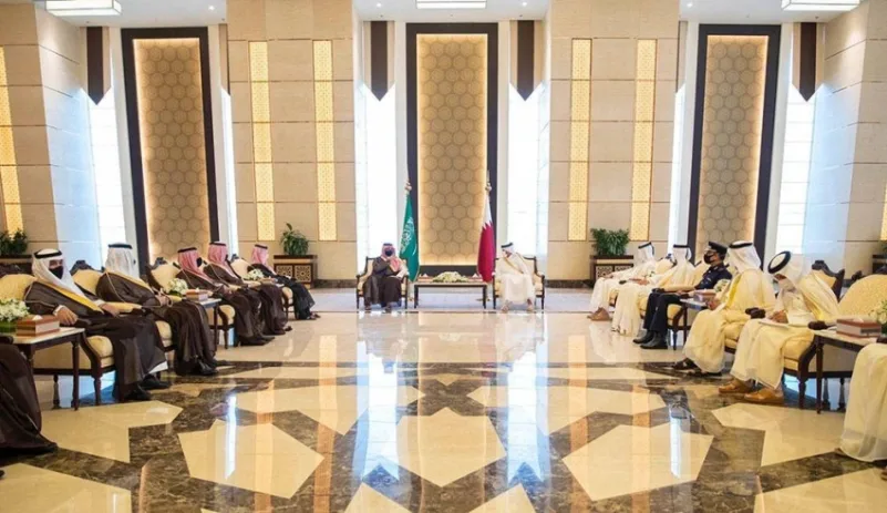 الأمير عبدالعزيز بن سعود يبحث  التعاون مع رئيس مجلس الوزراء وزير الداخلية بقطر