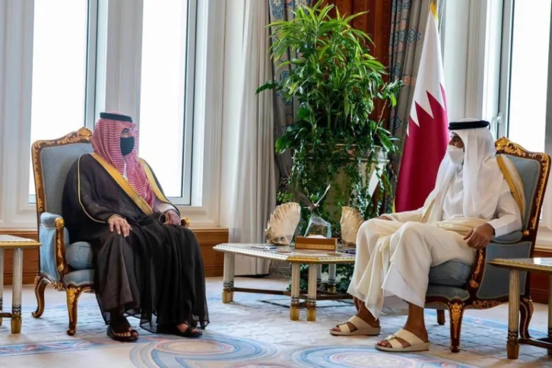 أمير قطر يستقبل عبدالعزيز بن سعود ويبحثان التنسيق الأمني