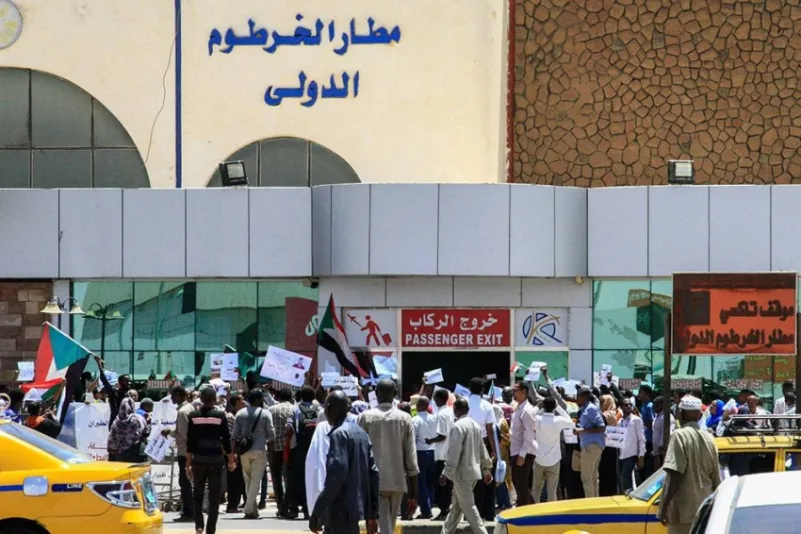 خلاف بين النيابة والجمارك السودانية بسبب "شحنة أسلحة"
