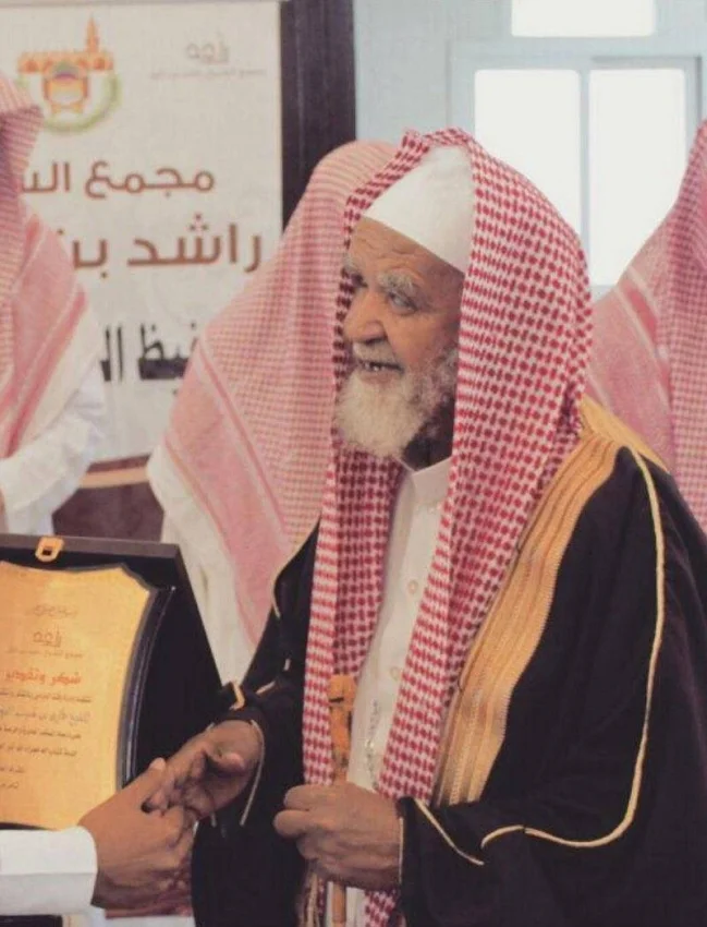 بعد 45 عامًا في الإمامة.. وفاة الشيخ شبيب بن دويان عن 91 عامًا