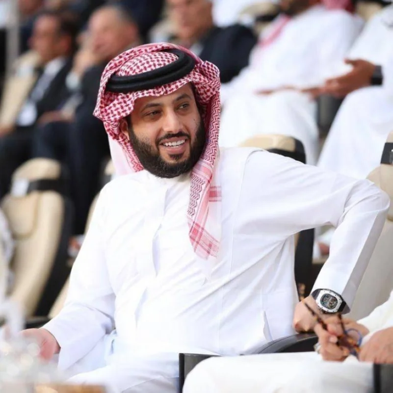 آل الشيخ معجب برونالدو ويشبه بوغبا بنجم سعودي