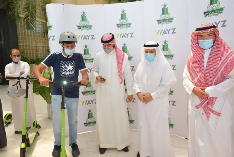 جامعة الملك عبد العزيز توفر لطلابها اسكوتر للتنقل بين مبانيها