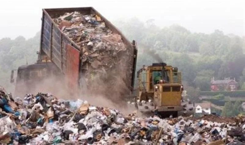 حظر استيراد وإدخال النفايات الخطرة إلى المملكة