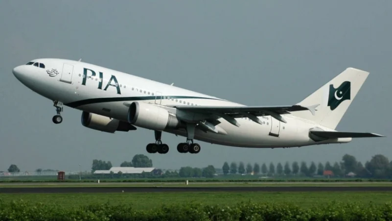 الخطوط الباكستانية تعلق رحلاتها الجوية مع أفغانستان